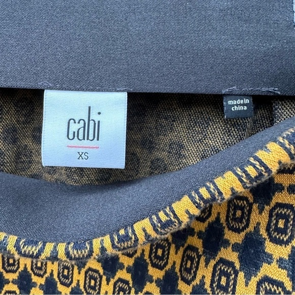 CAbi Medallion Print Knit A-Line Skirt Asymmetrical Hem Pockets XS 3403 - Picture 10 of 13